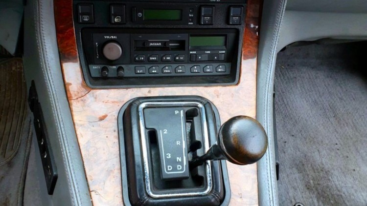 Jaguar XJ40 Sovereign 3.6 V8
