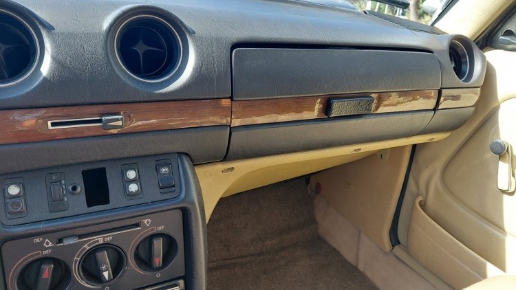 Mercedes-Benz 240 TD W123
