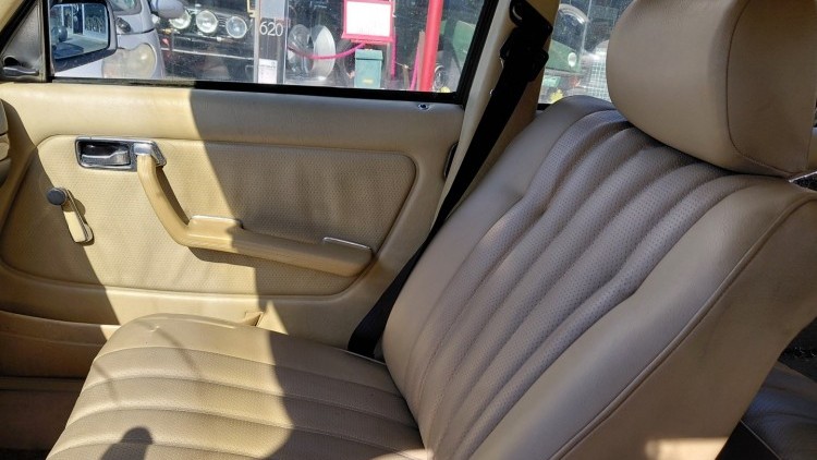 Mercedes-Benz 240 TD W123