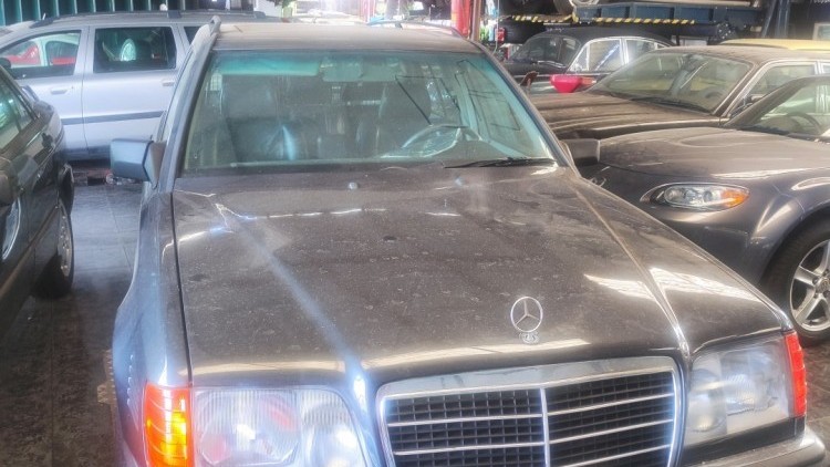 Mercedes-Benz 300 TD TURBO