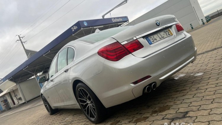 BMW S&eacute;rie 7 - 730 D