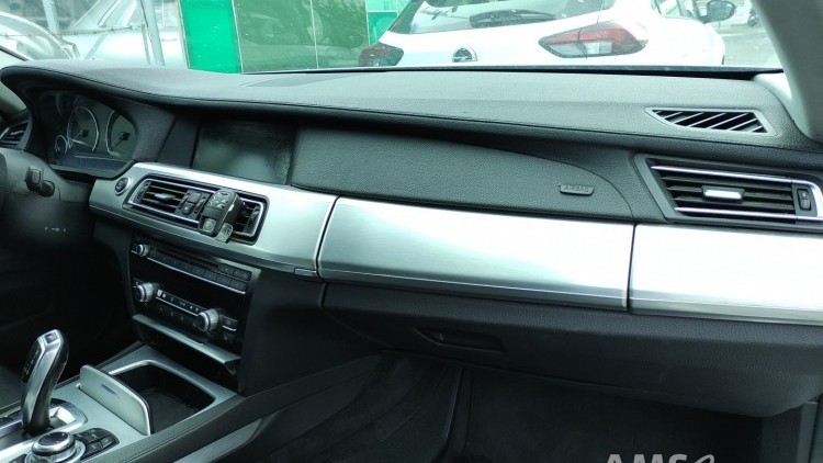BMW S&eacute;rie 7 - 730 D