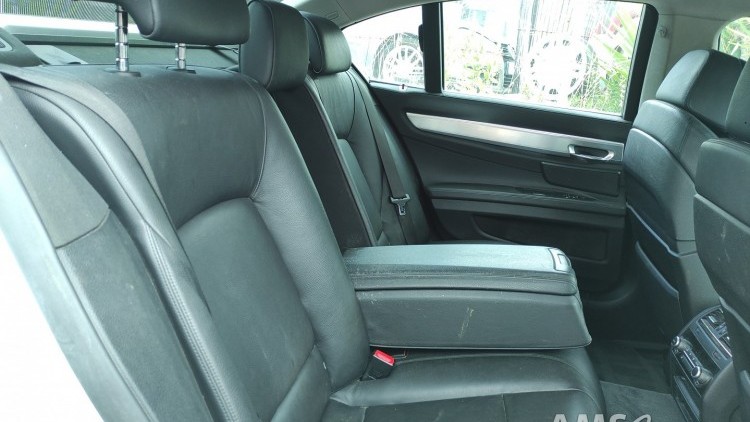 BMW S&eacute;rie 7 - 730 D