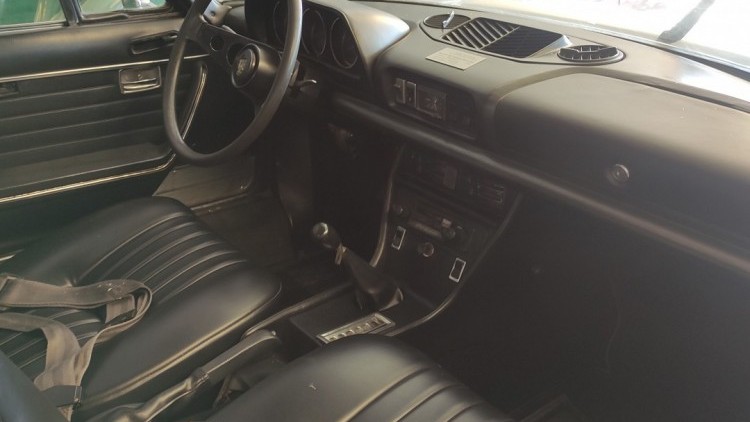 Peugeot 504 coupe 2.0