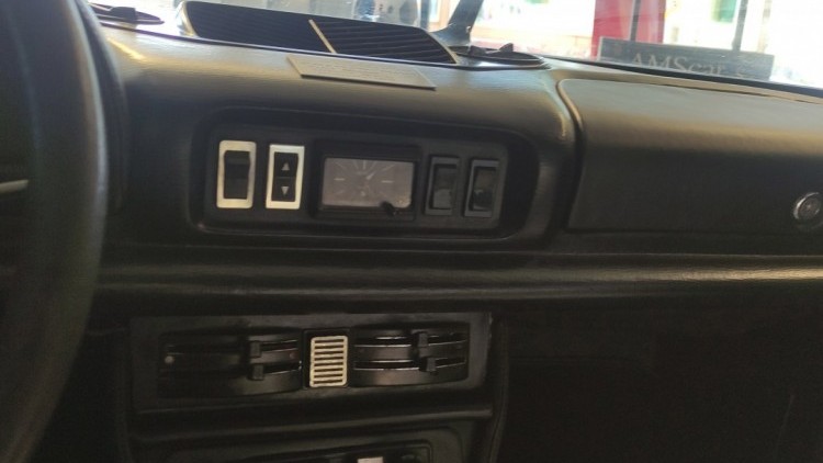 Peugeot 504 coupe 2.0