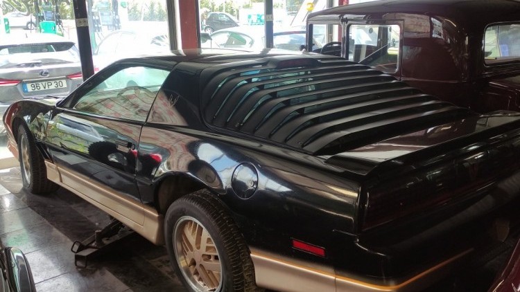 PONTIAC FIREBIRD TRANS AM WS6