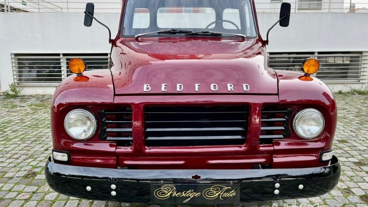 Bedford J3