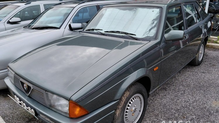 Alfa Romeo 75 1.6