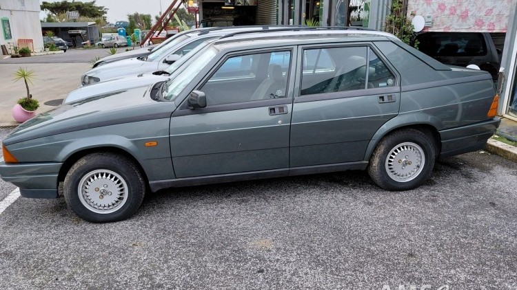 Alfa Romeo 75 1.6