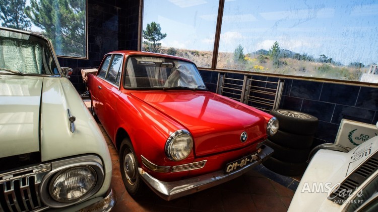 BMW 700