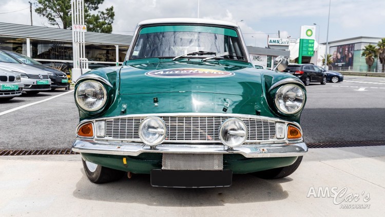 Ford Anglia DE LUXE